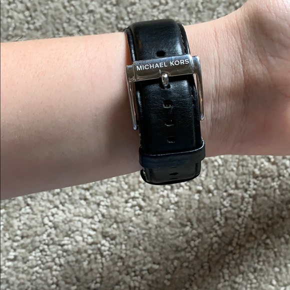 MK black watch - Picture 3 of 5